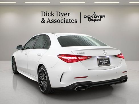 Used 2023 Mercedes-Benz C 300 Sedan image 4