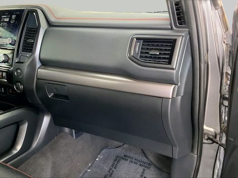 Used 2021 Nissan Titan PRO-4X w/ Pro-4x Convenience Package AWD/4WD image 19