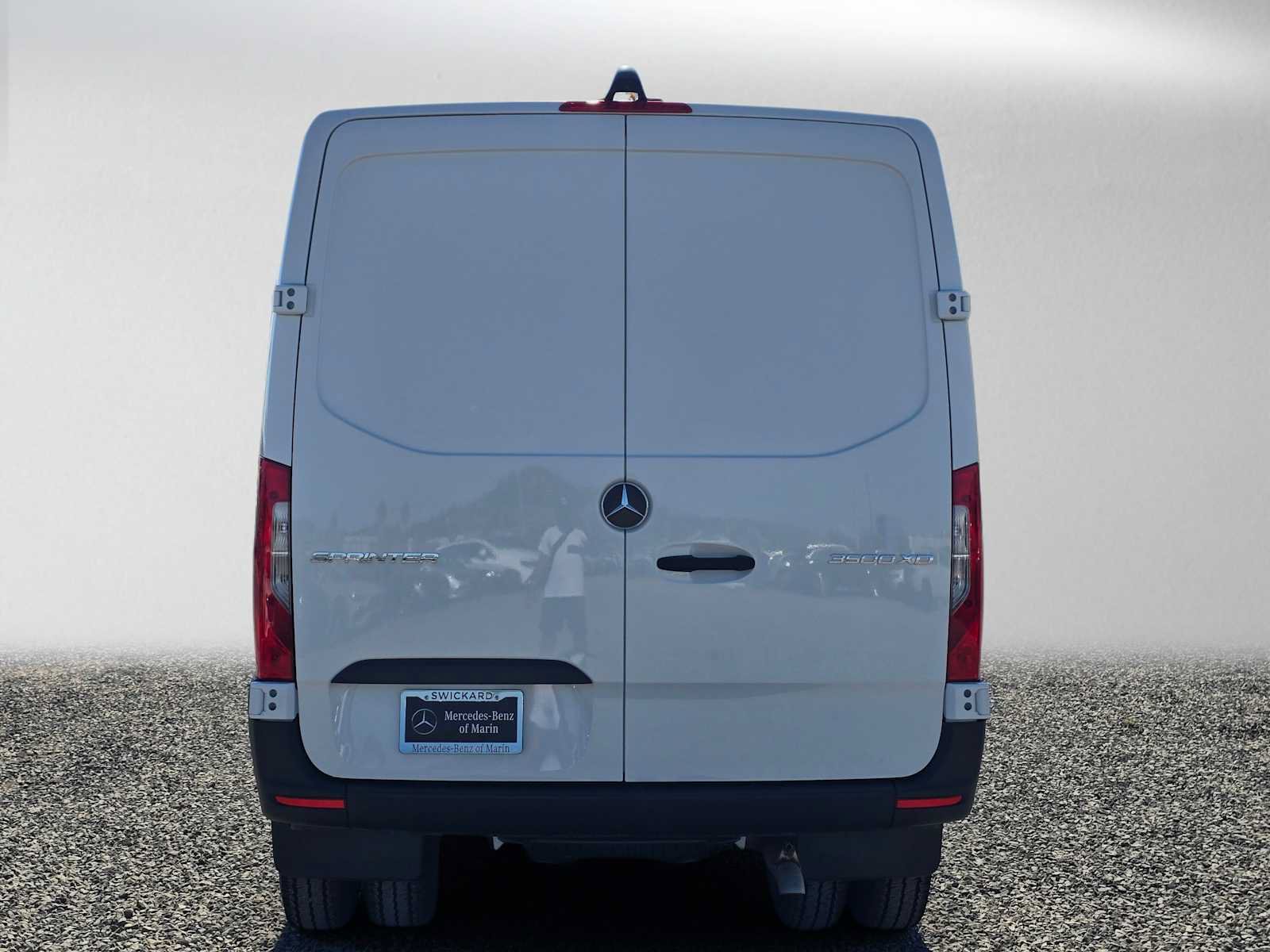 Used 2024 Mercedes-Benz Sprinter 3500 image 4