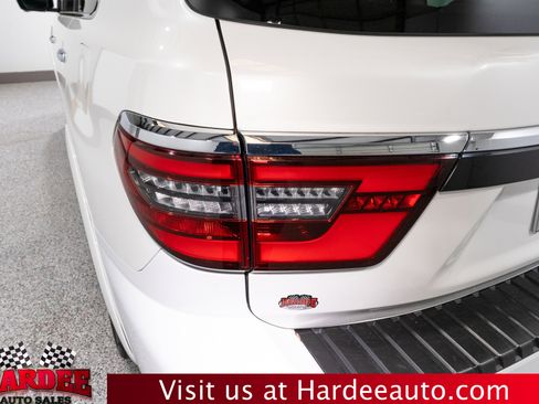 Used 2023 Nissan Armada Platinum w/ Captain's Chairs Package image 9