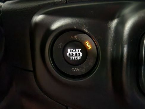 Used 2021 Jeep Wrangler Unlimited Sahara AWD/4WD image 32