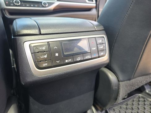 Used 2016 Toyota Highlander Limited AWD/4WD image 21