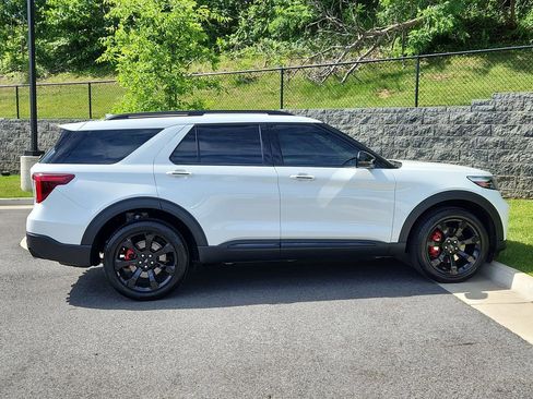 Used 2023 Ford Explorer ST w/ Equipment Group 401A AWD/4WD image 11