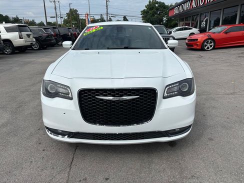 Used 2019 Chrysler 300 S AWD/4WD image 8