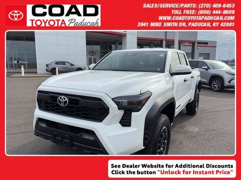 Used 2025 Toyota Tacoma TRD Off-Road image 1