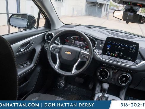 Used 2025 Chevrolet Blazer LT FWD image 13