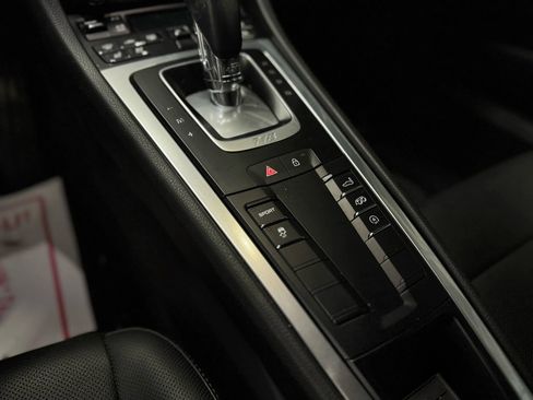 Used 2024 Porsche 718 Cayman w/ Premium Package image 24