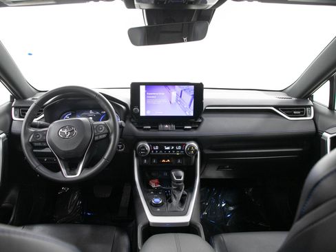 Used 2024 Toyota RAV4 XSE AWD/4WD image 16