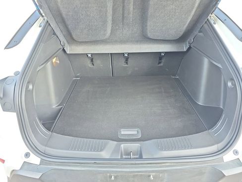 Used 2024 Buick Envista Preferred w/ Advanced Safety Package image 19