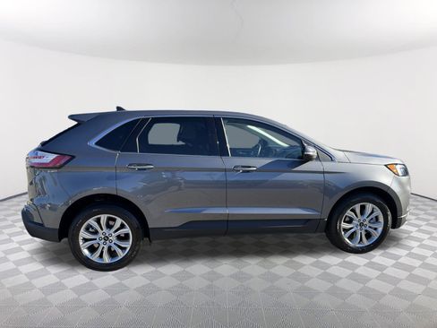 Used 2024 Ford Edge Titanium image 17