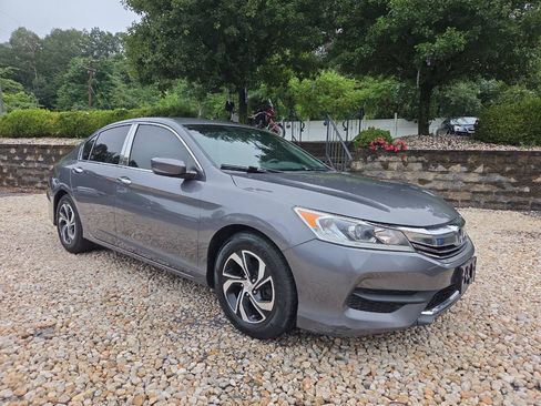 Used 2016 Honda Accord LX image 1