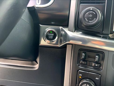 Used 2021 Ford F150 Lariat AWD/4WD image 34