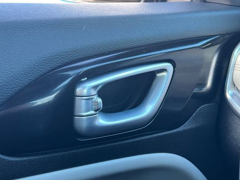 Used 2024 Jeep Compass Limited w/ Sun and Sound Group image 23