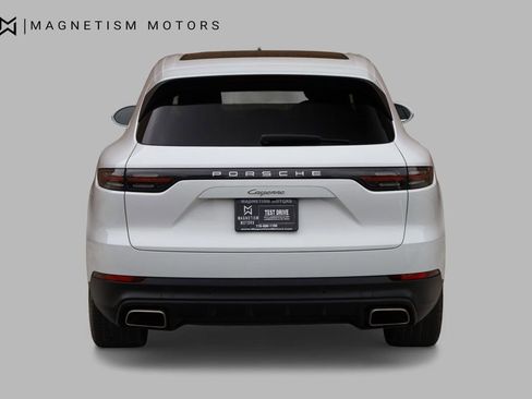 Used 2020 Porsche Cayenne image 8