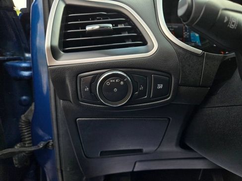 Used 2021 Ford Edge SE AWD/4WD image 13