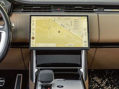 Used 2025 Land Rover Range Rover Autobiography image 8