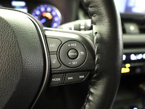 Used 2021 Toyota RAV4 AWD Hybrid image 26