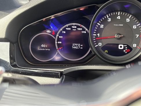 Certified 2022 Porsche Cayenne image 27