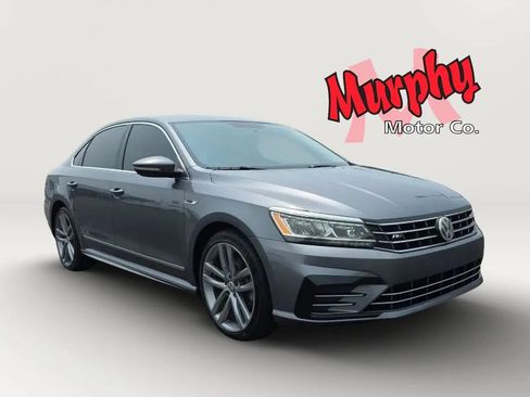 Used 2017 Volkswagen Passat 1.8T R-Line FWD image 3