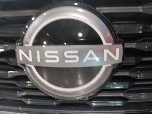 Used 2023 Nissan Rogue SV AWD/4WD image 18