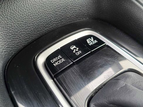 Used 2022 Toyota Corolla LE image 33