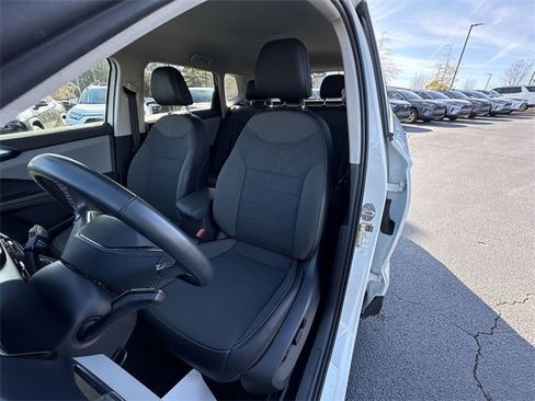 Used 2022 Volkswagen Taos SE image 12