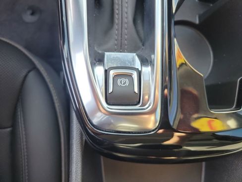 Used 2024 Chevrolet Trax ACTIV w/ Sunroof Package image 24