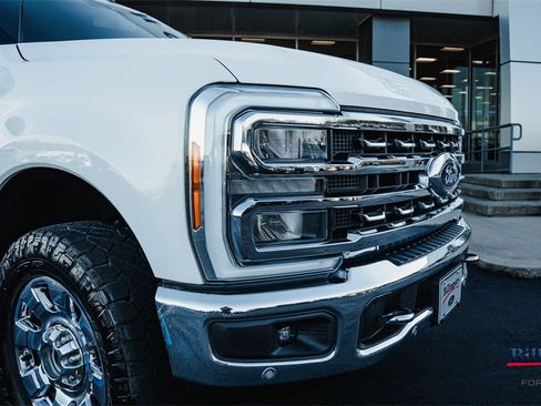 Certified 2023 Ford F250 Lariat w/ Lariat Ultimate Package image 6