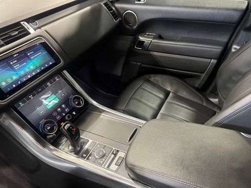 Used 2019 Land Rover Range Rover Sport SE AWD/4WD image 17