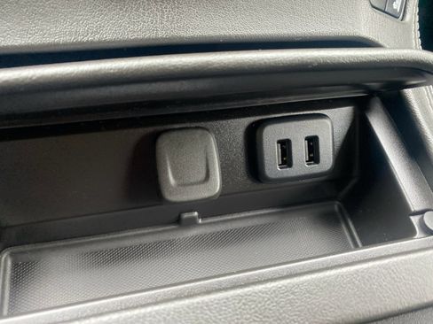 Used 2020 GMC Yukon Denali w/ Denali Premium Package image 23