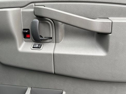 New 2025 GMC Savana 2500 w/ Driver Convenience Package image 17