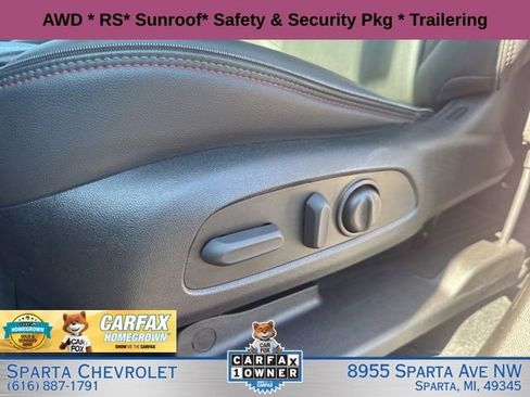 Used 2023 Chevrolet Traverse RS AWD/4WD image 17