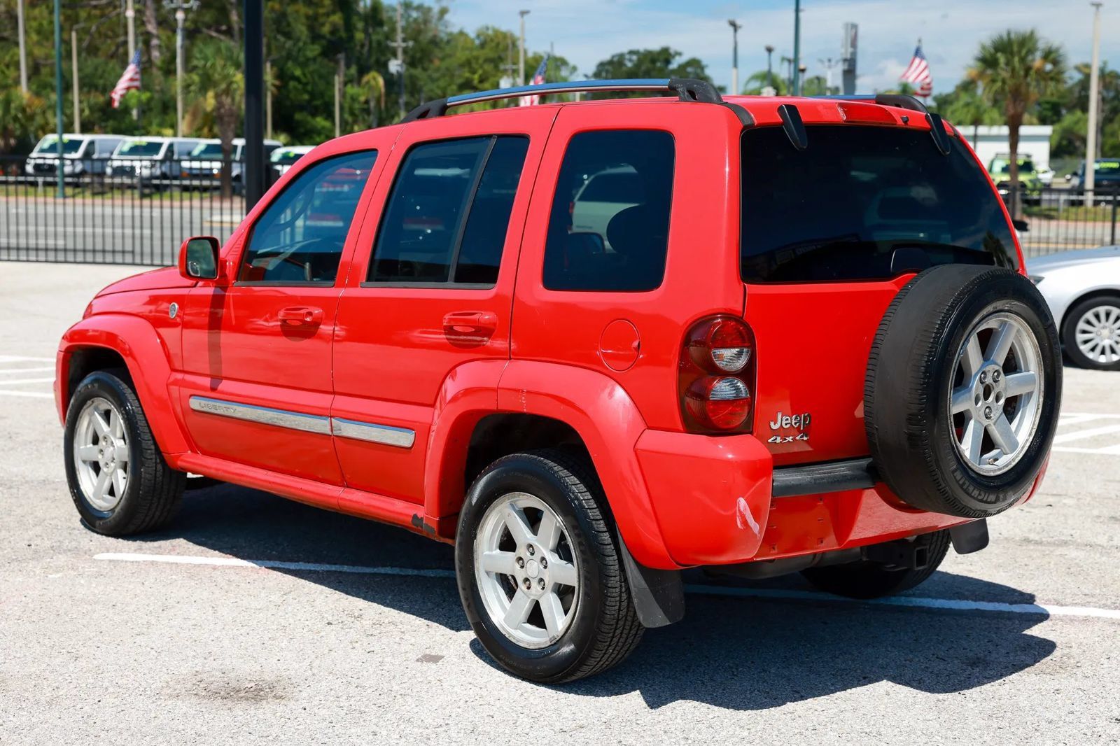 Used 2006 Jeep Liberty Limited AWD/4WD image 4
