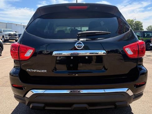 Used 2017 Nissan Pathfinder S FWD image 6
