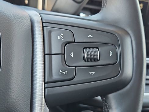 Used 2025 GMC Sierra 1500 SLT image 30