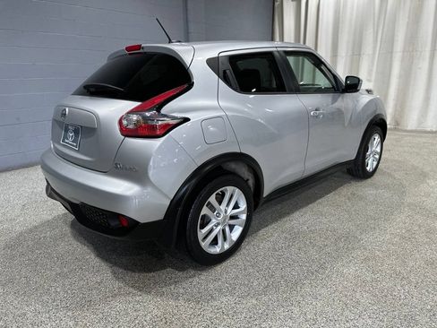 Used 2015 Nissan Juke SV AWD/4WD image 3