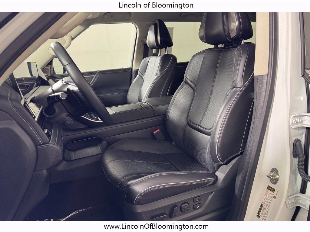 Used 2025 INFINITI QX80 Sensory AWD/4WD image 16