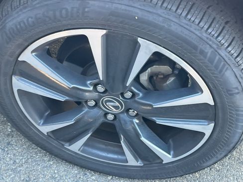Used 2021 Lexus UX 200 w/ Accessory Package (Z1) FWD image 15