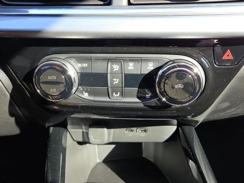 New 2026 Chevrolet Trax LT w/ Driver Confidence Package image 12