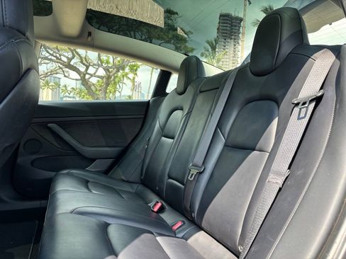 Used 2023 Tesla Model 3 Standard Range image 11