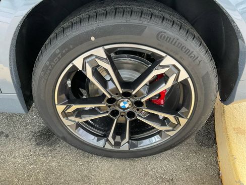 Certified 2025 BMW X2 xDrive28i w/ Technology Package image 22