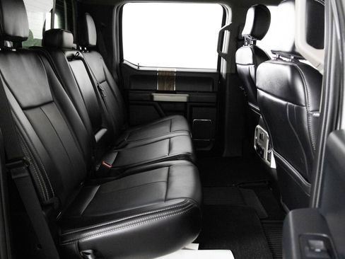 Used 2019 Ford F150 Lariat image 39