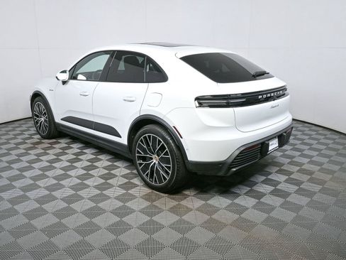 Certified 2024 Porsche Macan 4 Electric AWD/4WD image 3