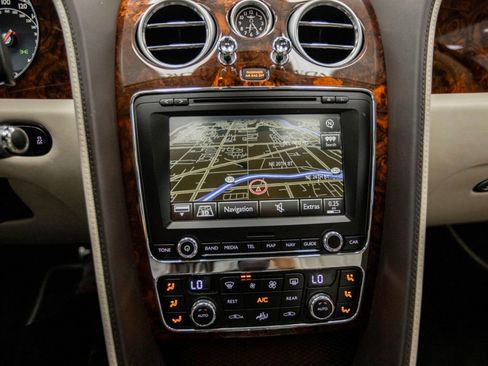 Used 2015 Bentley Flying Spur V8 AWD/4WD image 26