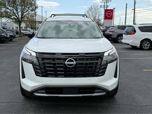 New 2026 Nissan Pathfinder SL AWD/4WD image 2
