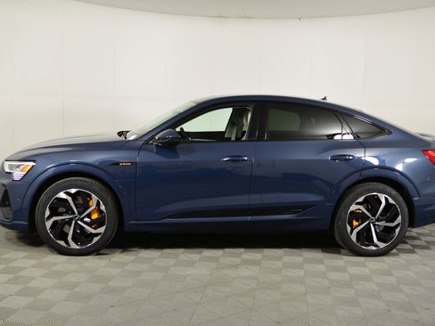 Certified 2022 Audi e-tron Premium Plus w/ Premium Plus Package image 2