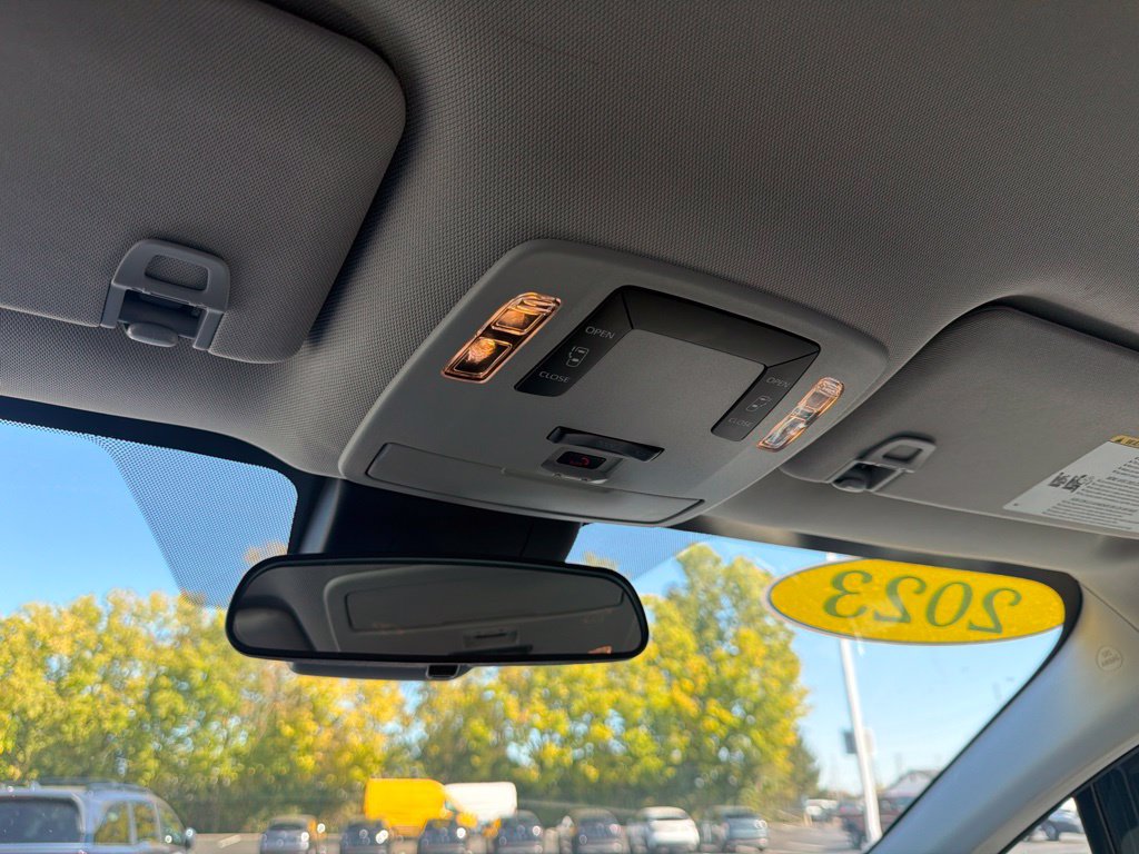 Used 2023 Toyota Sienna LE FWD image 13