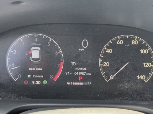 Used 2025 Honda HR-V LX image 28