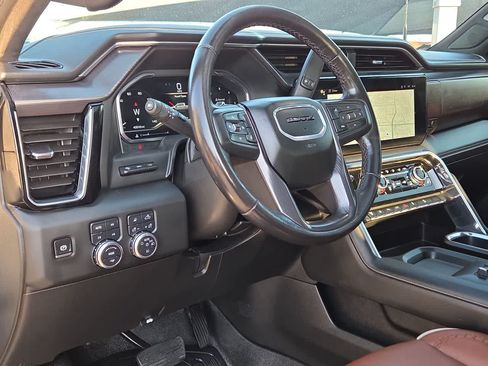 Used 2025 GMC Sierra 2500 Denali Ultimate w/ Max Trailering Package AWD/4WD image 10