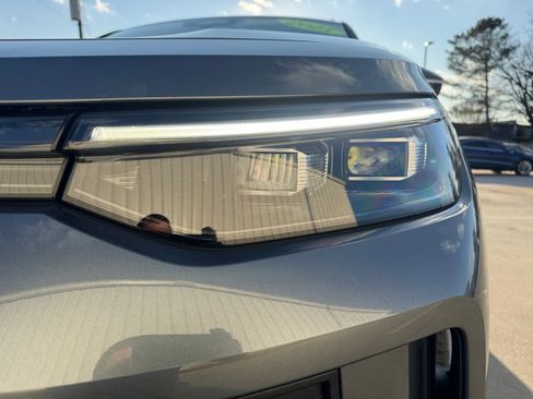 Used 2025 Volkswagen Tiguan S w/ 18" Wheel Package image 30